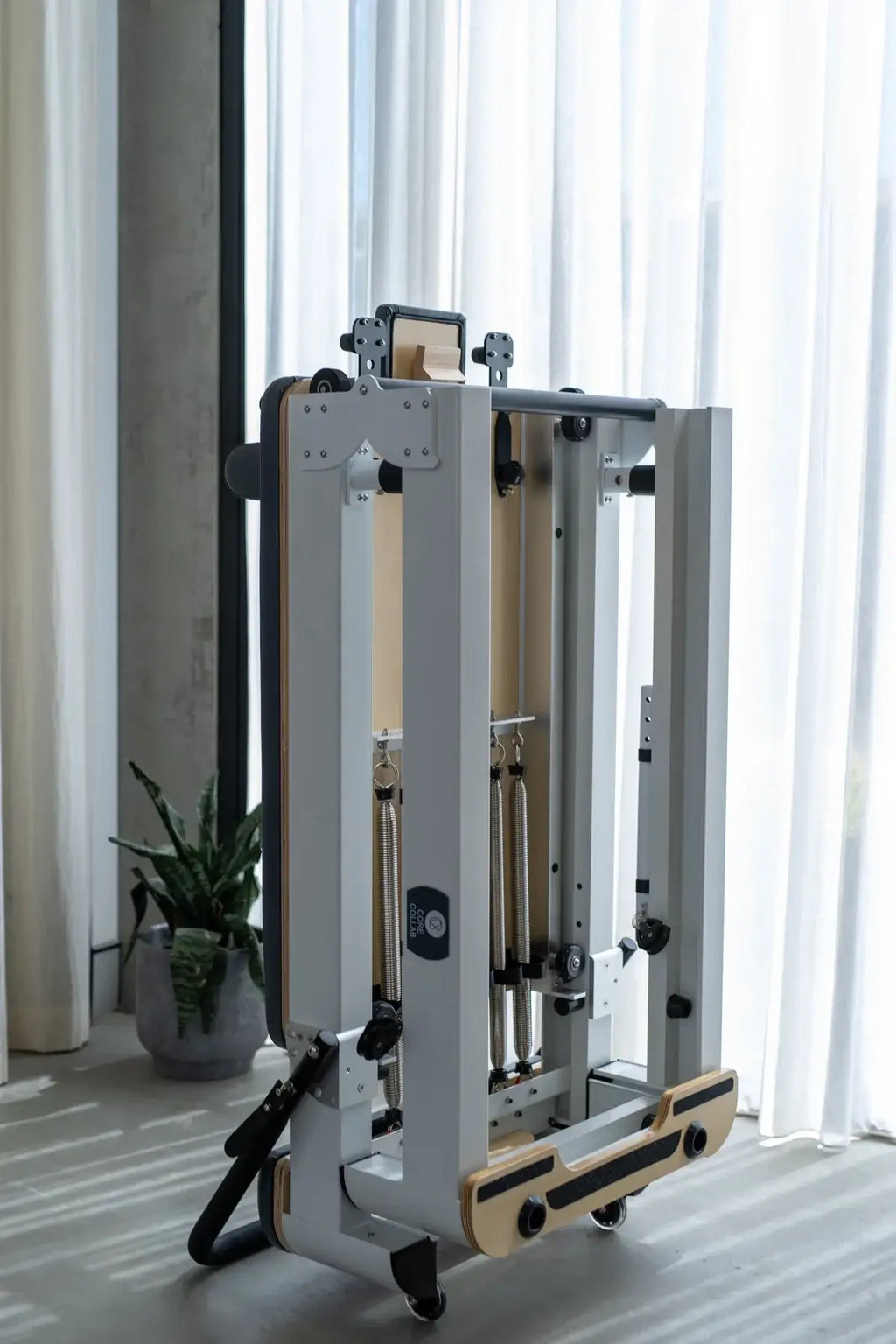 The Queen Foldable Pilates Reformer